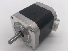 步進電機和伺服系統(tǒng)之間的性能差異設計